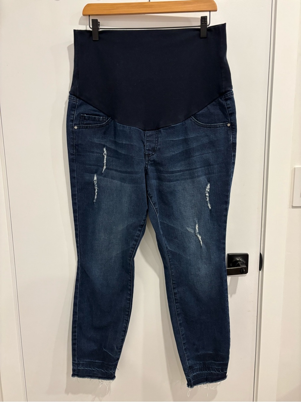Thyme Maternity Distressed Skinny Jeans Size XL